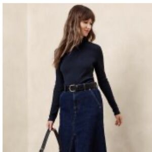 NWT Banana Republic Factory Navy Blue mock neck long sleeve shirt